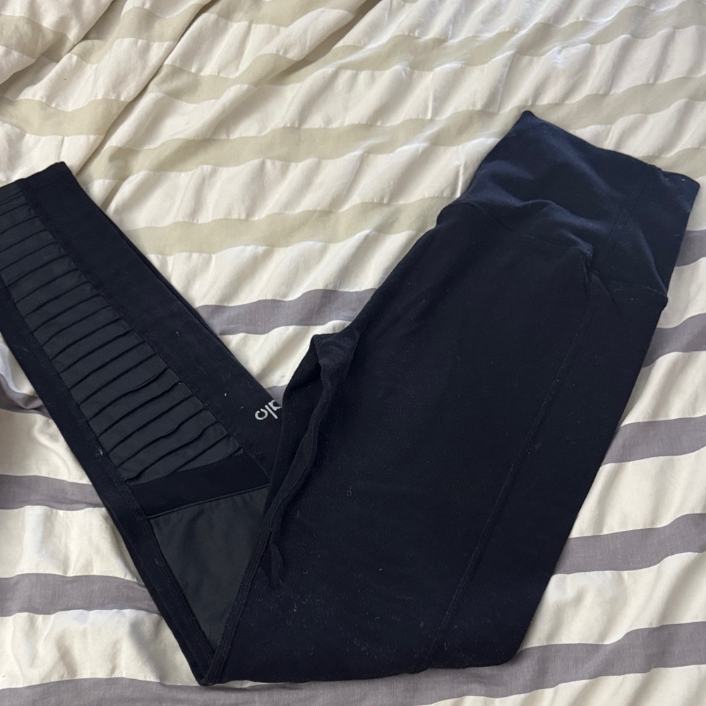 Alo Yoga flawed moto Black Leggings LOOK at SHOP to BUNDLE 2 moto leggings $35